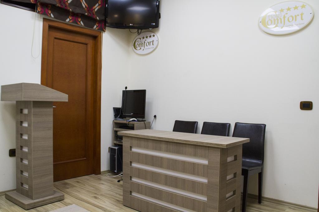 Hotel Comfort Tiranë Luaran gambar